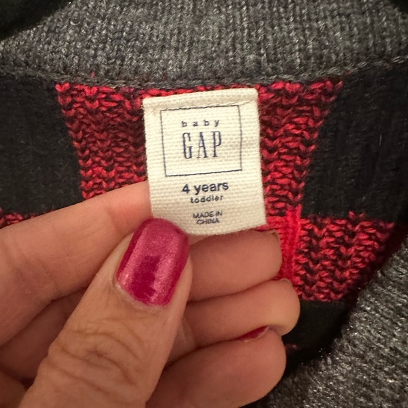 GAP Boys red plaid cardigan - Picture 2 of 3